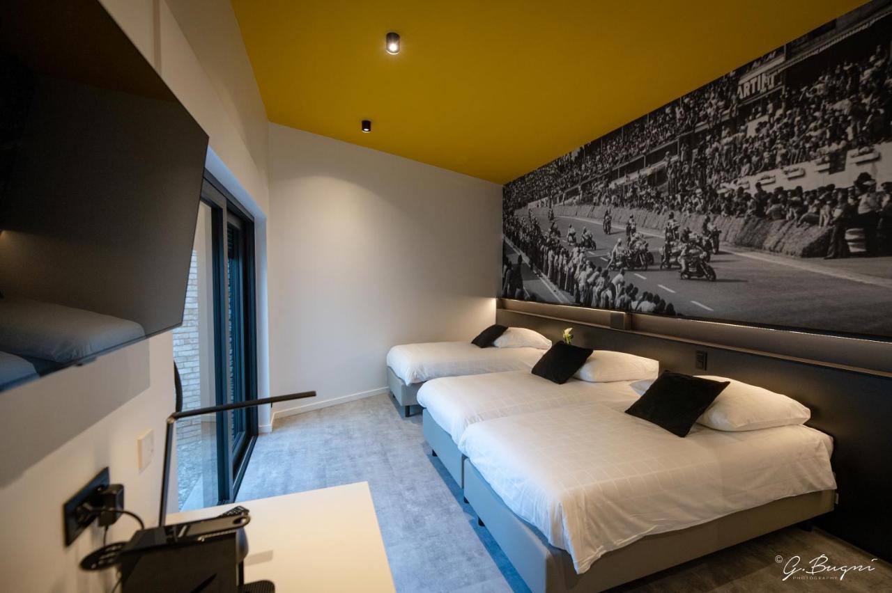 Hotel La Reine & Restaurant 4*