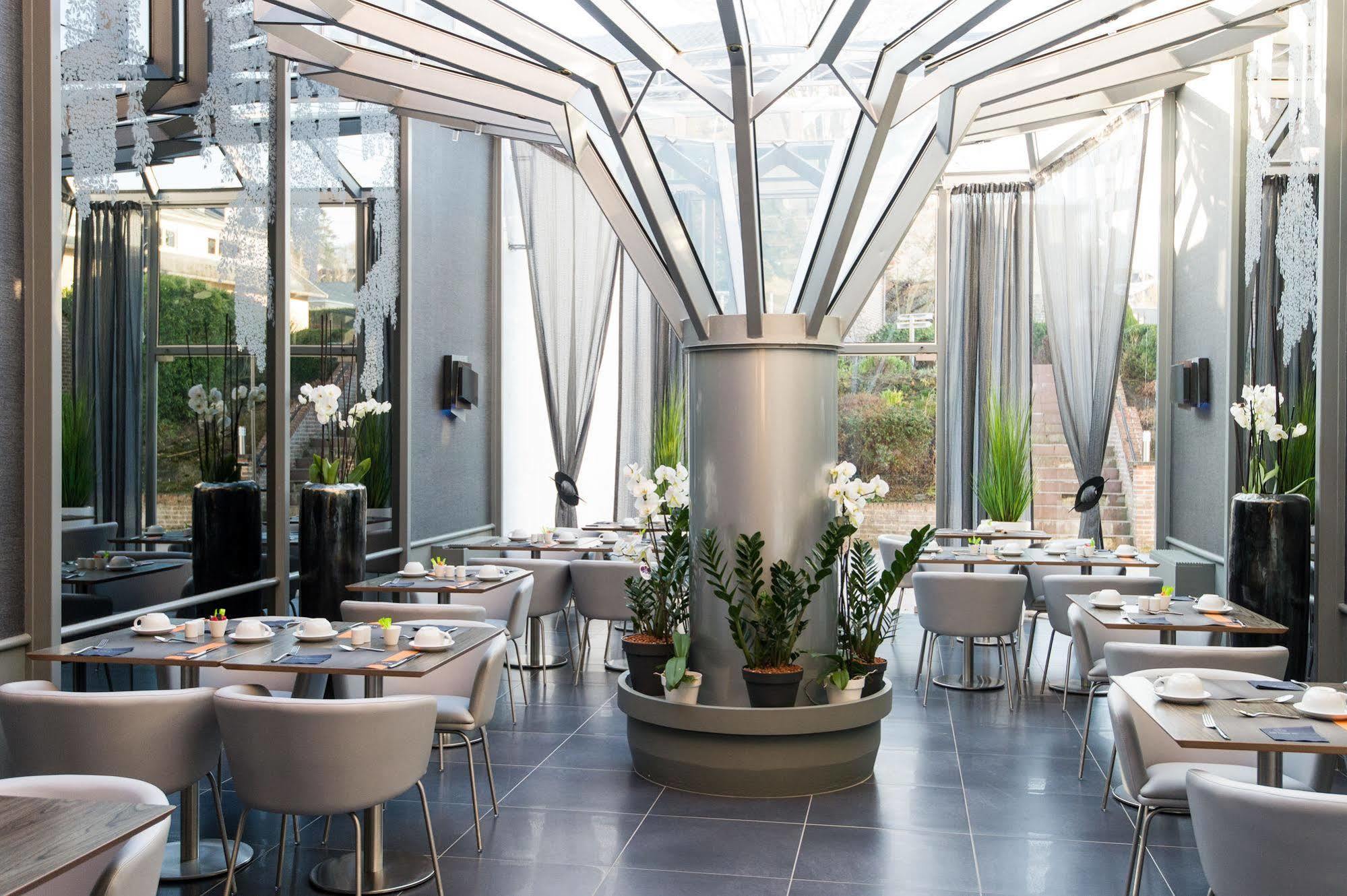 La Reine & Restaurant 4*